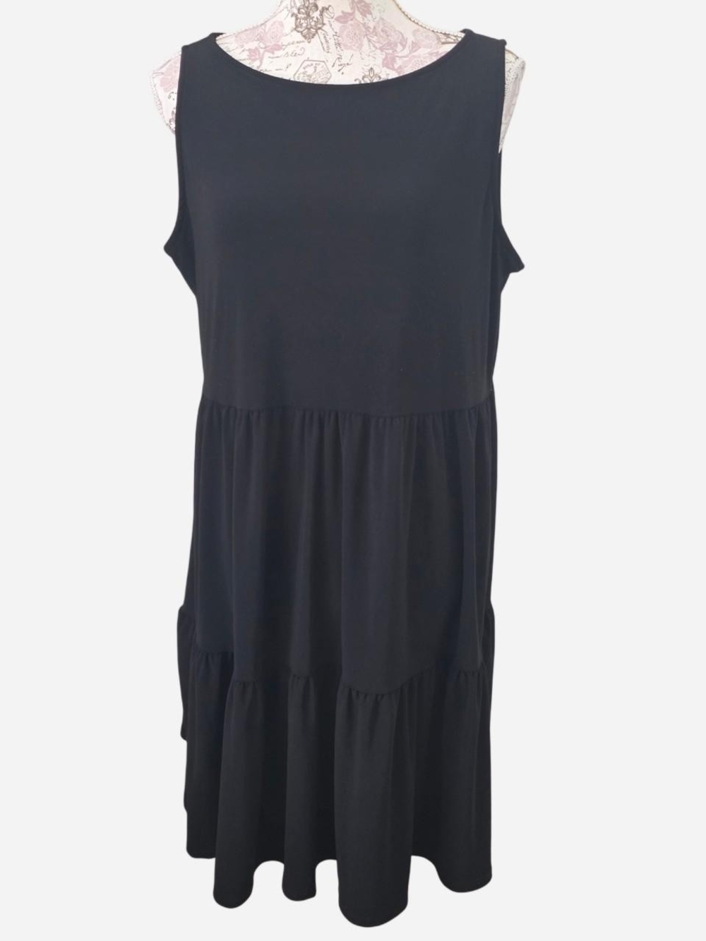 Nicole Miller Black Sleeveless Tiered Midi Dress